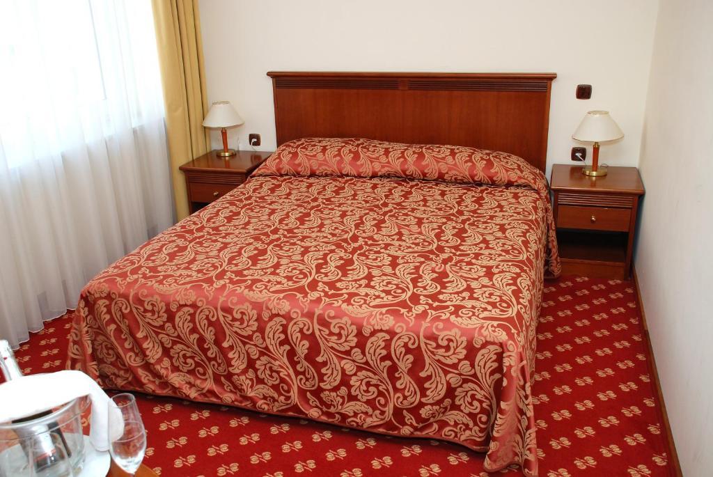 Hotel Zvezda Murska Sobota Phòng bức ảnh